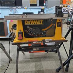 DEWALT DW744 tABLE SAW W/STAND